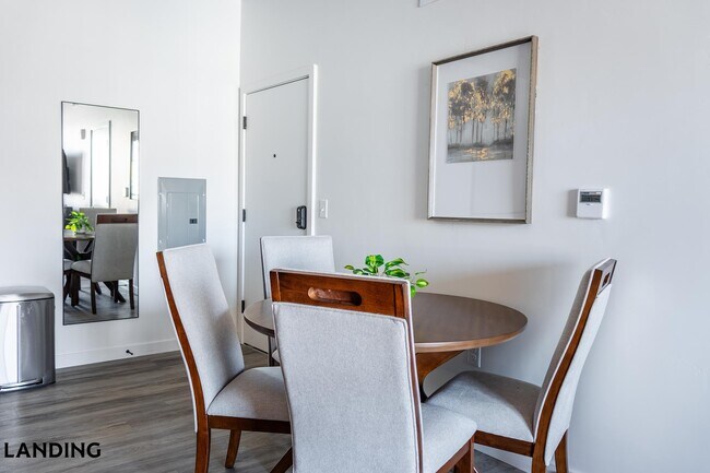 Building Photo - 343 S 400 E