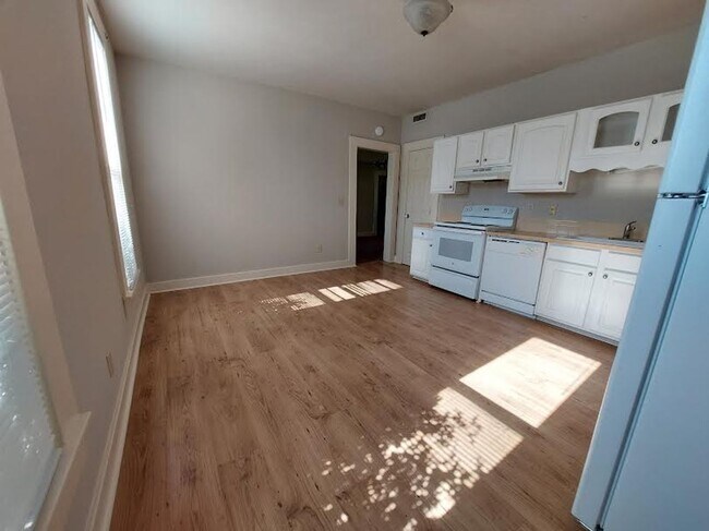 Foto del edificio - Gorgeous 3 bedroom, 1 bath home south of Haysville