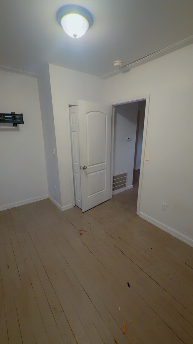 Building Photo - 176 W Delavan Ave