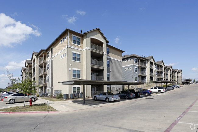 Building Photo - Ten 06 at Joshua Station Apartments