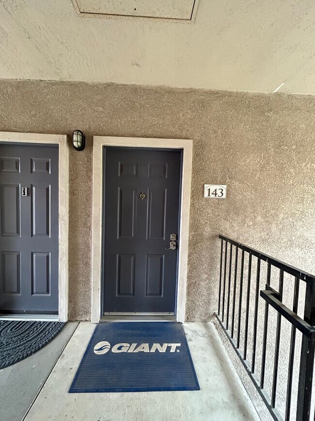 Foto del edificio - **AVAILABLE NOW*** One of the most desirab...