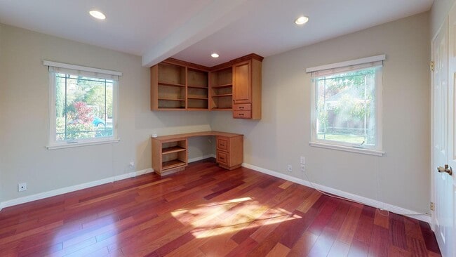 Building Photo - 21060 Grenola Dr