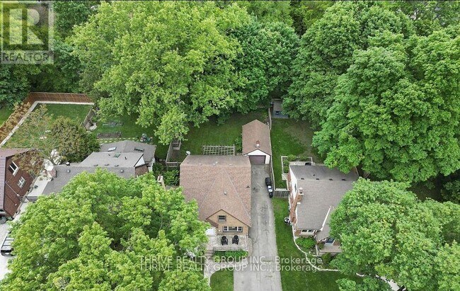 Photo du bâtiment - 36 Bond St