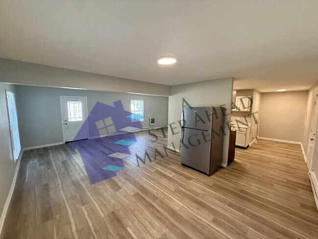 Building Photo - 955 N Belmont Ave