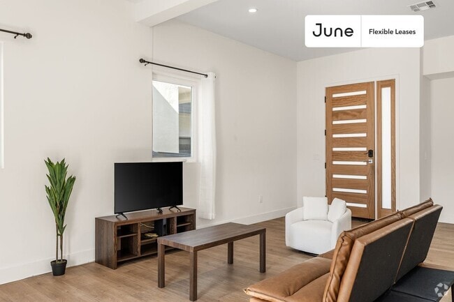 Building Photo - 5637 Riverton Ave