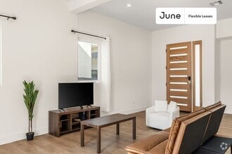 Building Photo - 5637 Riverton Ave