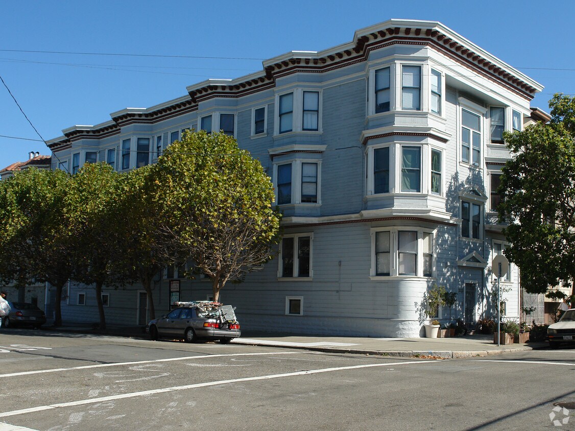 Building Photo - 1690 Grove St