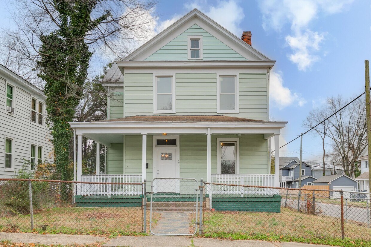 Primary Photo - 3 Bedroom Home in North Highland Park ***A...