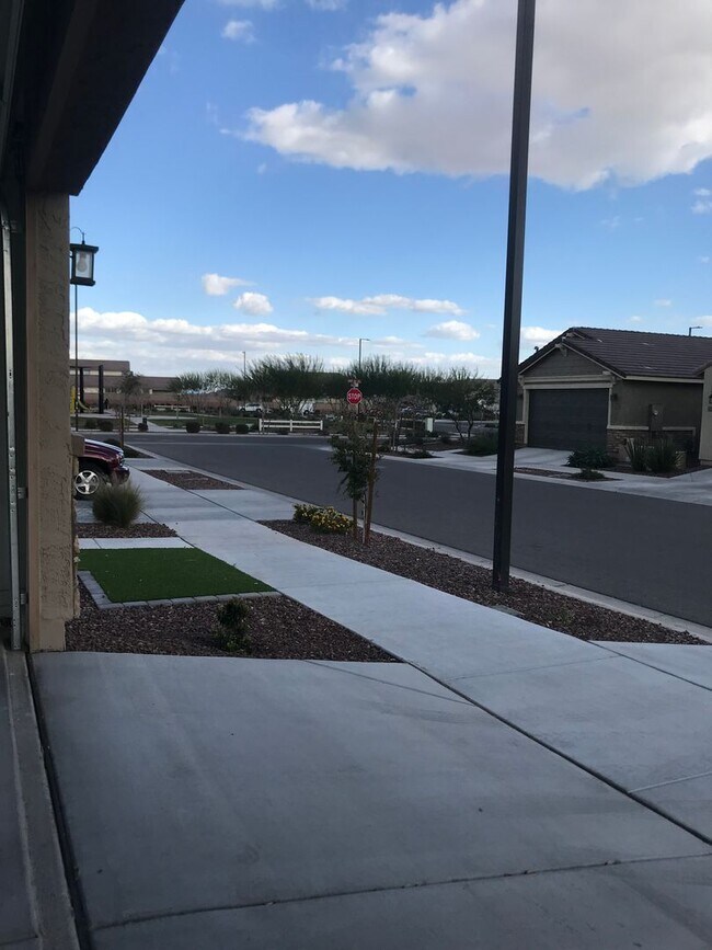 Foto del edificio - Beautiful Newer 3 bedroom Home Sweetwater ...