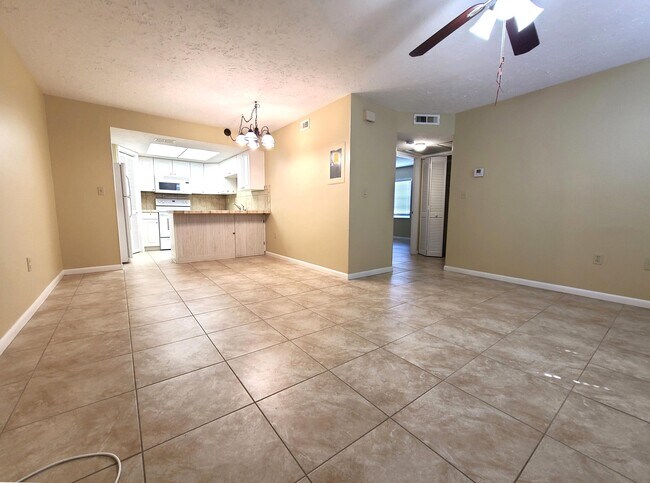Foto del edificio - 4139 Cedar Creek Cir