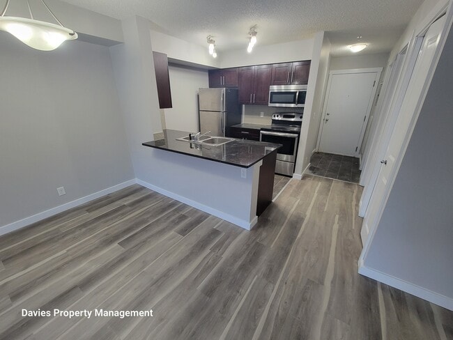 Building Photo - 3211 James Mowatt Trail SW