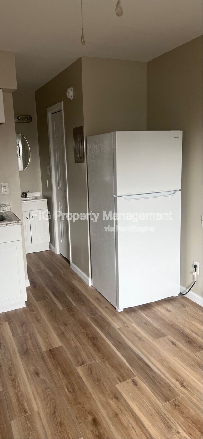Foto del edificio - 2311 Holbrook Dr