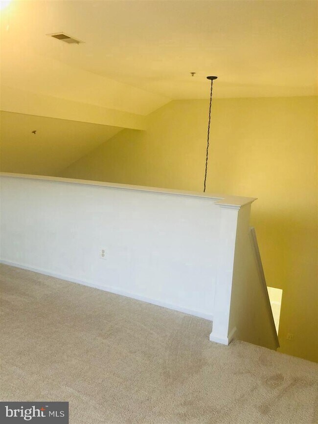 Foto del edificio - 6583 Grange Ln