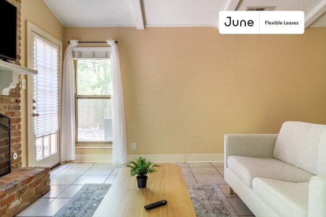 Foto del edificio - 9104 Quail Creek Dr