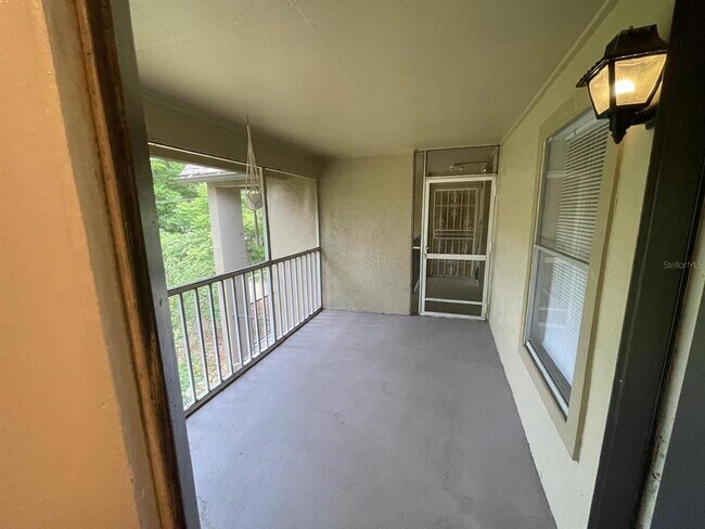 Building Photo - 976 Leeward Pl