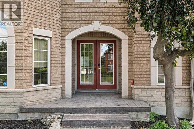 Building Photo - 4700 Wembley Ct