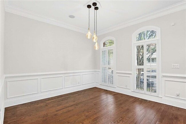 Foto del edificio - 841 Inman Vlg Pkwy NE