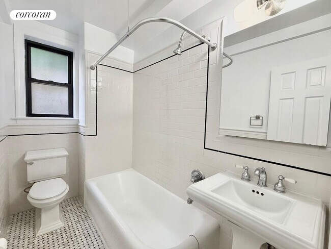 Foto del edificio - 210 E 68th St