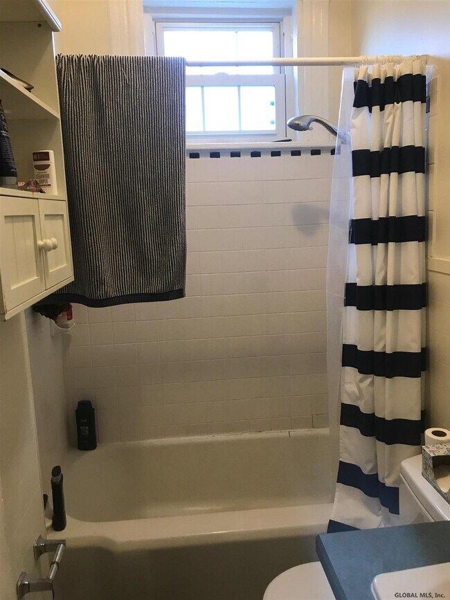 Foto del edificio - 487 Broadway