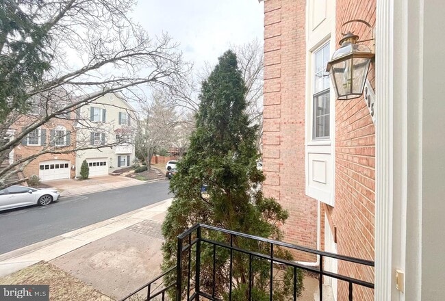 Building Photo - 2058 Pieris Ct