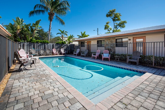 Pool - 1021 NW 1st Ave