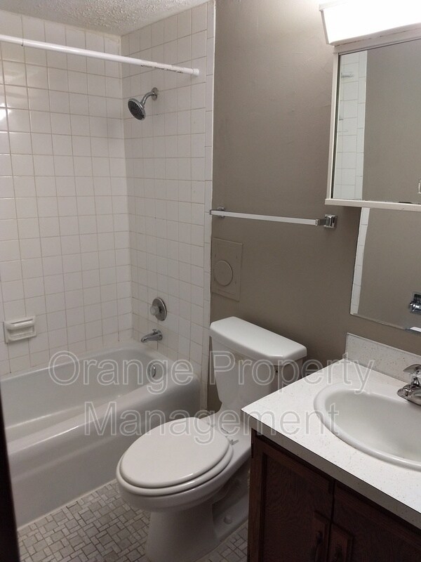 Building Photo - 4674 Harrison St