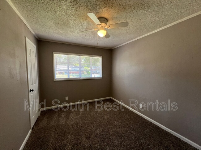 Building Photo - 1831 Capri Rd