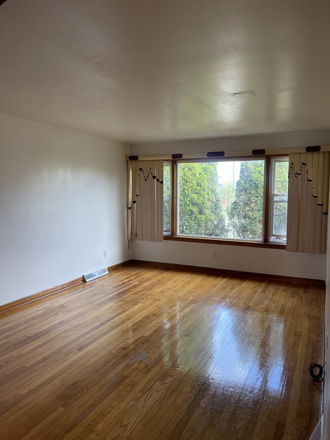 Living Room - 3537 W 75th Pl