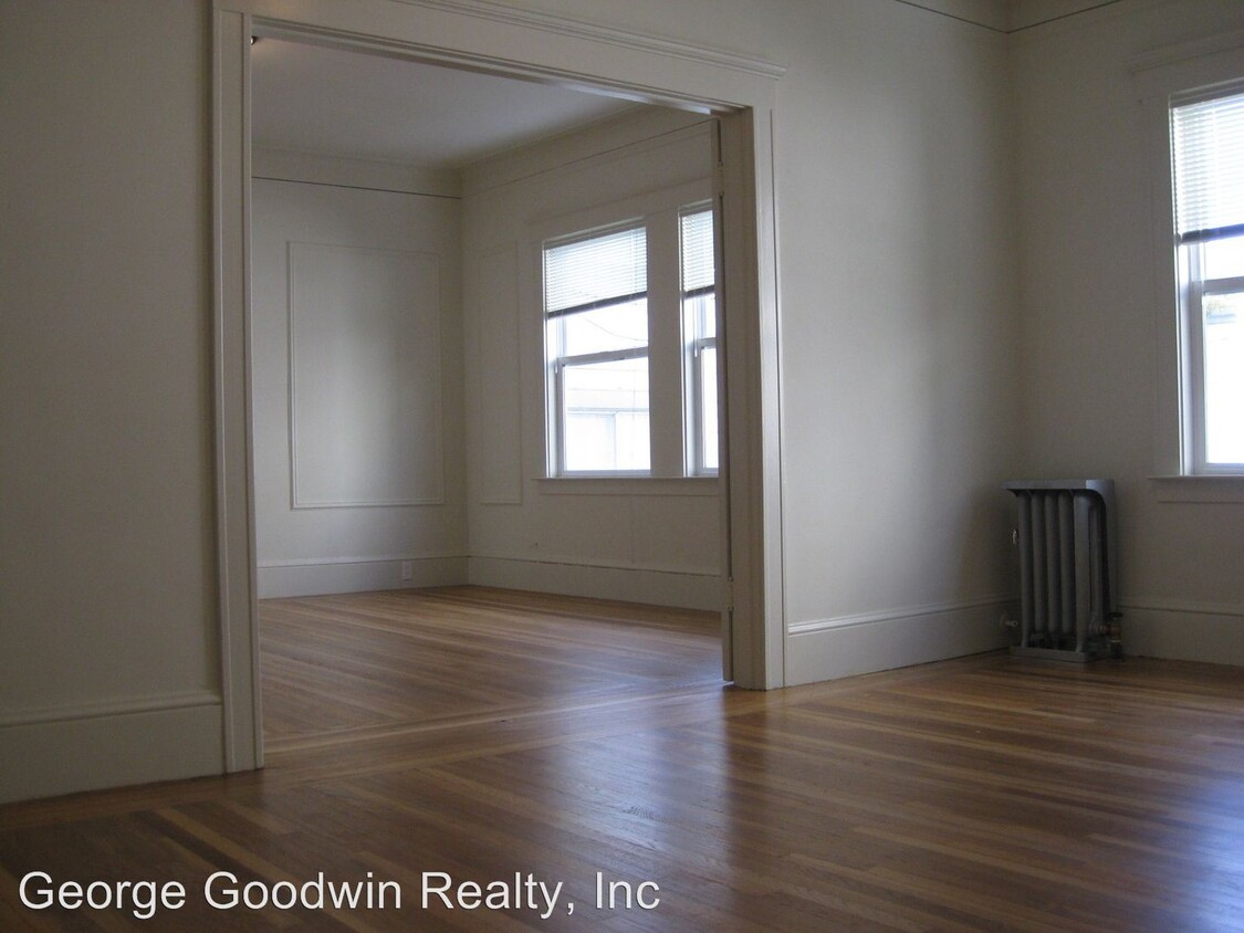Building Photo - 2340 Van Ness Ave