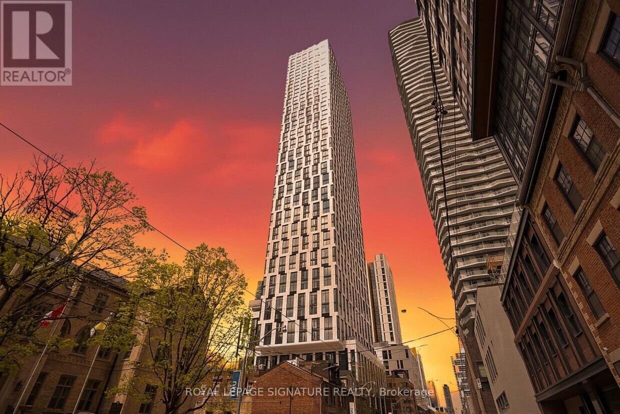 Photo principale - 252-252 Church St