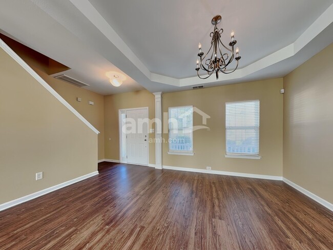 Building Photo - 2524 Ingleside Dr