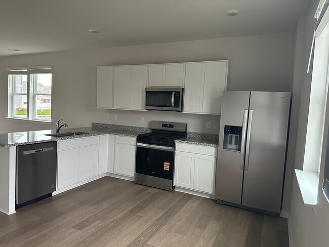 Building Photo - 10964 Farmerfield St