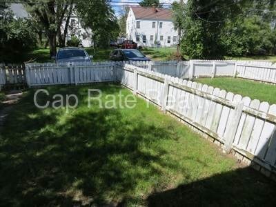 Building Photo - 1073 S James Rd