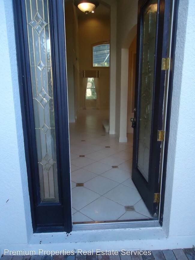 Foto del edificio - 1461 Beacon Dr