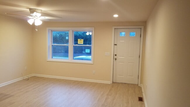 Open Concept Living/Dining Room - 90 Washington Ave