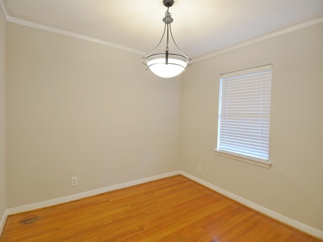 Foto del edificio - 7515 Schiller St
