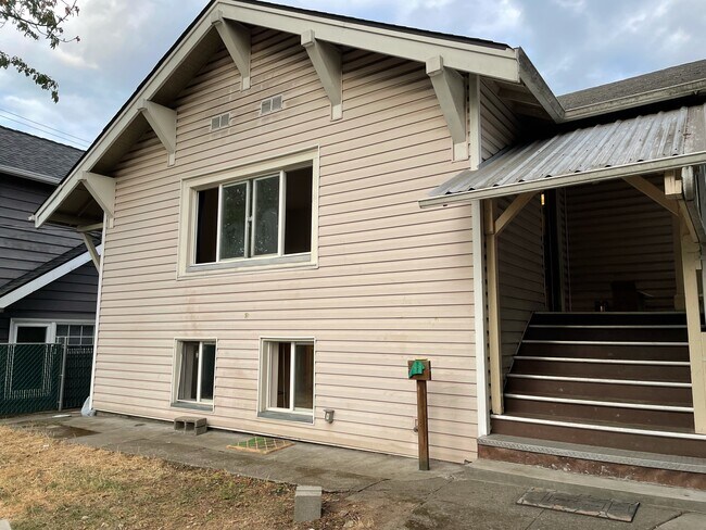 Foto del edificio - 5064 7th Ave NE