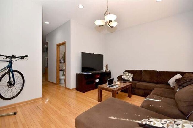 Foto del edificio - 1737 N Rockwell St