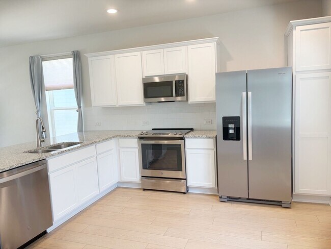 Foto del edificio - 2 Bed / 2.5 Bath Home Ready for Lease!