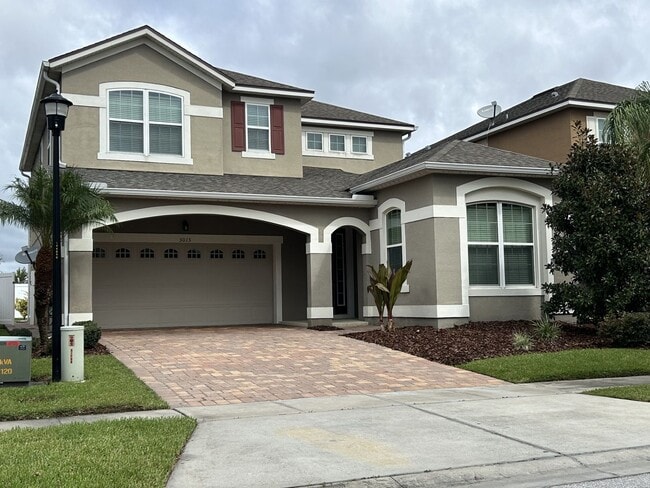 Foto del edificio - Beautiful 4 bed 3 bath w/loft, 2 story hom...