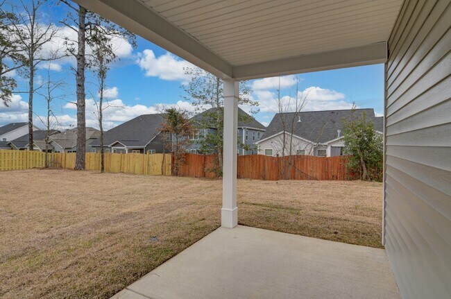 Building Photo - 722 House Finch Run