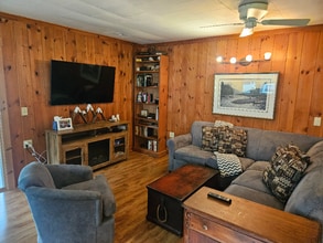 Building Photo - 580 Partridge Lake Rd