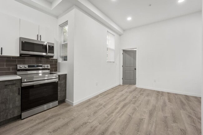 Photo - 1237 N 60th St Apartment