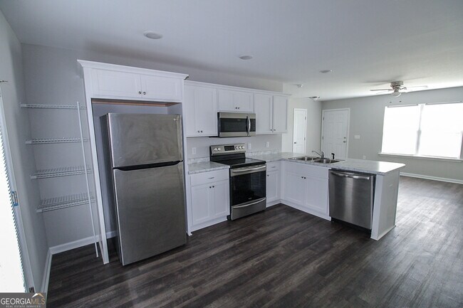 Foto del edificio - 124 Callaway Cres
