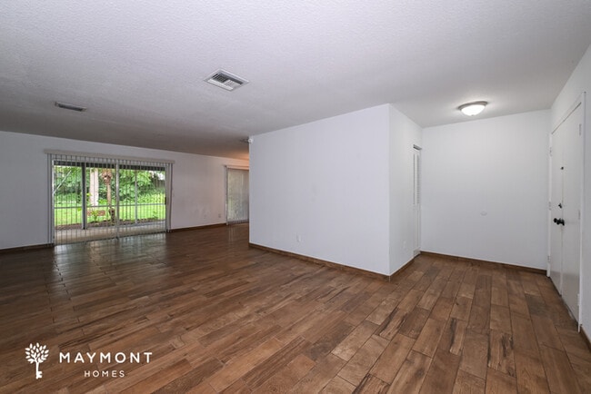 Building Photo - 997 Dorado Dr