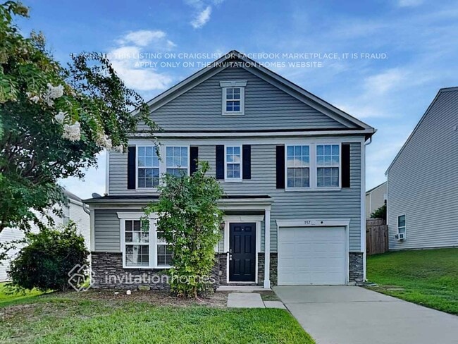 Building Photo - 952 Littleton Dr