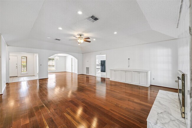 Foto del edificio - 11906 Pepperdine Ln