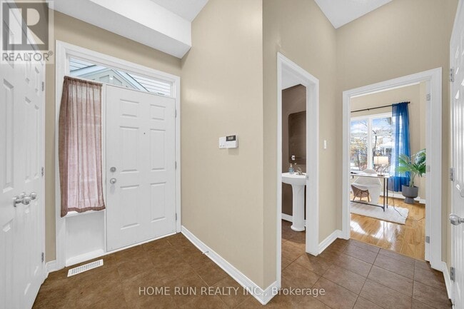 Building Photo - 517 Devonwood Cir