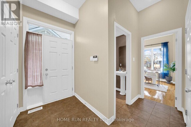 Photo du bâtiment - 517 Devonwood Cir