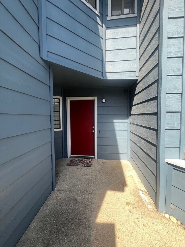 Foto del edificio - Beautiful 2-bedroom, 1.5-bath home in San Luis Obispo!